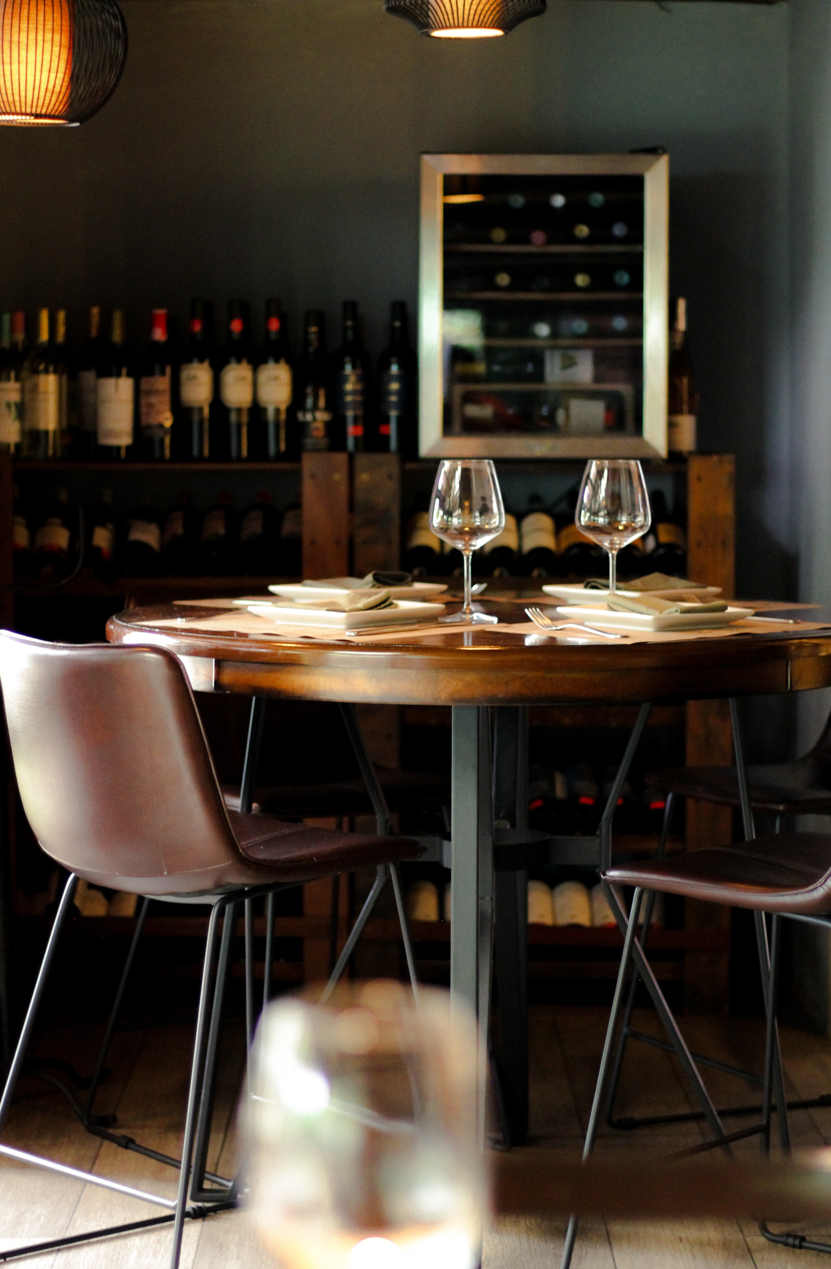 La Pista cabin and wine room in Muxbal